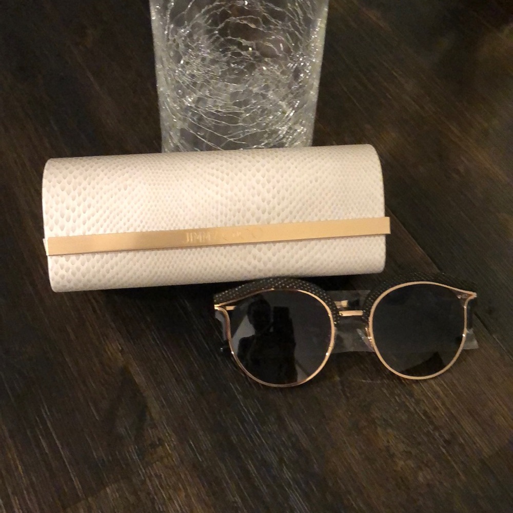 Cute & sexy brand new Jimmy Choo Sunglasses! 🕶